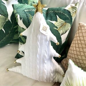New! White Christmas 🎄 Tree Sweater Pillow